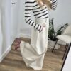 bluzka, body, body damskie, body w paski, odzież damska, moda damska, szerokie spodnie, jasne spodnie, spodnie damskie