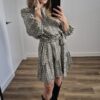 Sukienka, sukienki, sukienka mini, sukienka w kwiaty, sukienka codzienna, codzienne sukienki, wiosenna sukienka, wiosenne sukienki, moda damska, odzież damska