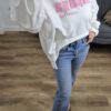 Bluza, bawełniana bluza damska, kremowa bluza, bluza z napisem, oversizeowa bluza, bluza bez kaptura, szerokie rękawy, moda damska, sklep online