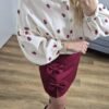 beżowa koszula oversize, oversize koszula, szeroka koszula, koszula w truskawki, koszula na lato, koszula na wakacje, dżinsy, moda damska, sklep online z odzieżą damską