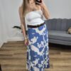 t-shirt damski, kremowy t-shirt, bluzka, basic damski, koszulka z nadrukiem, bluzka z nadrukiem, motyw pieska, moda damska , wakacyjna bluzka,