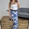 t-shirt damski, kremowy t-shirt, bluzka, basic damski, koszulka z nadrukiem, bluzka z nadrukiem, motyw pieska, moda damska , wakacyjna bluzka,